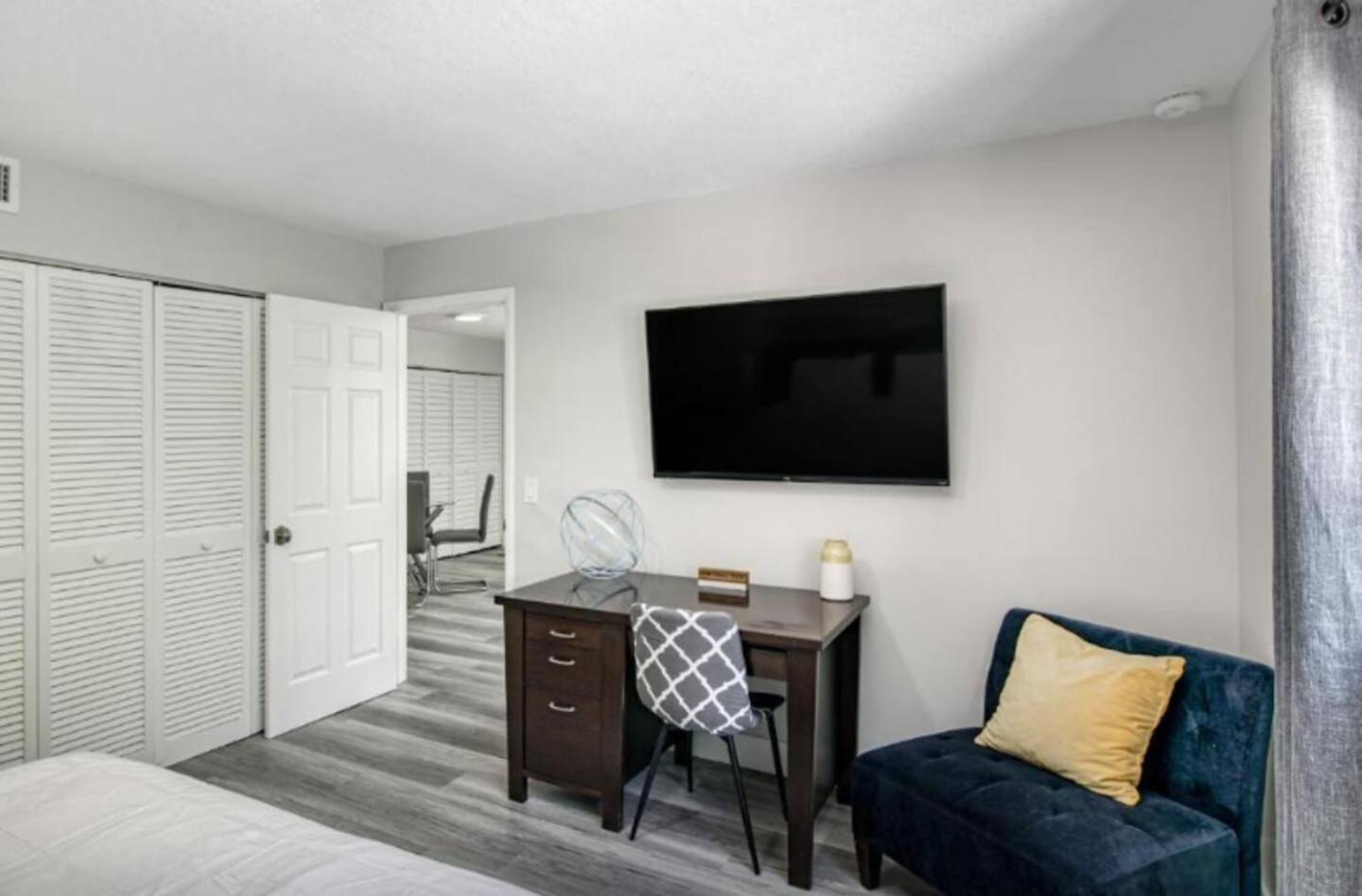Dog Friendly With Access, Hot Tub, Firepit Appartement